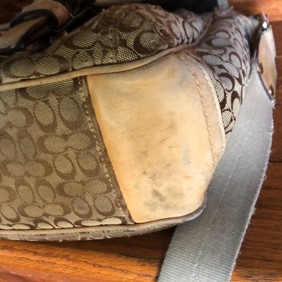 COACH Signature Voyager Khaki Bag - Picture 8 of 10